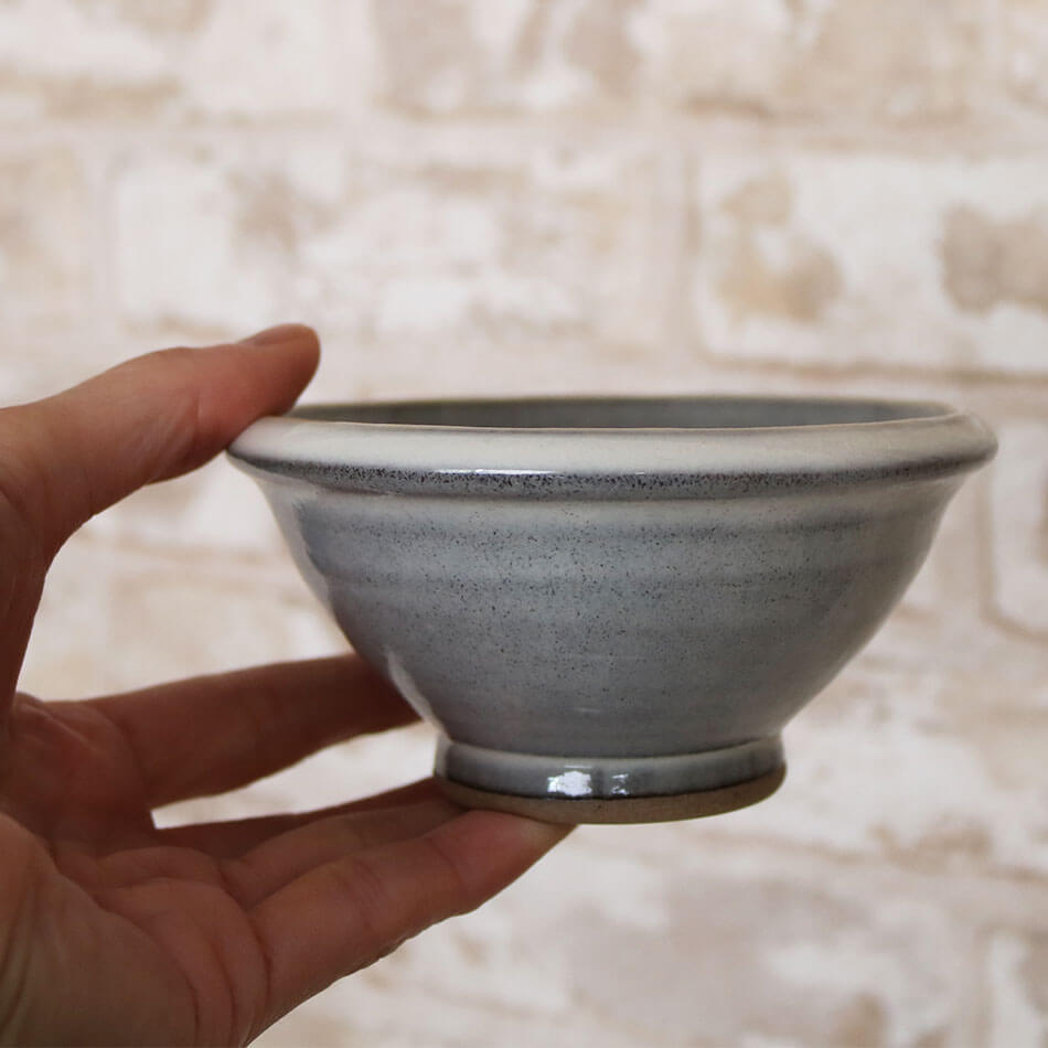 小石原焼 小石原焼き 櫛目 3.5寸鉢 白 青フラシ 11cm マルダイ窯 陶器 鉢