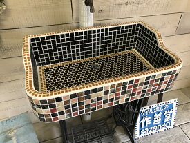 ガーデンシンク タイルシンク タイル流し台 昭和レトロ モザイクタイル 作善堂 タイル製 外流し ガーデンパン 庭 手洗い 小型 外仕様 土間 玄関ポーチ 外構 公園 ガーデニング レトロ 可愛い おしゃれ 人気 リフォーム 暮らしの道具 保育園 学校