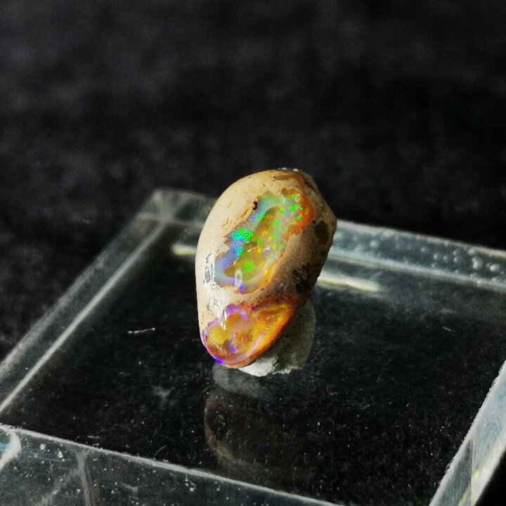楽天市場】最新入荷!!小粒 きれいな游色 カンテラオパール ルース 1.6 