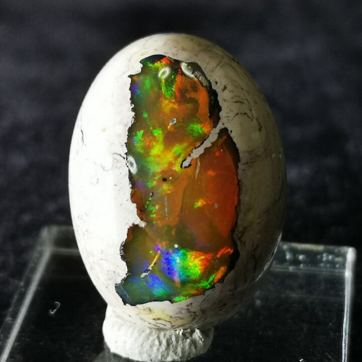 楽天市場】最新入荷!!とても希少な再構築カンテラオパール ルース 18ct 