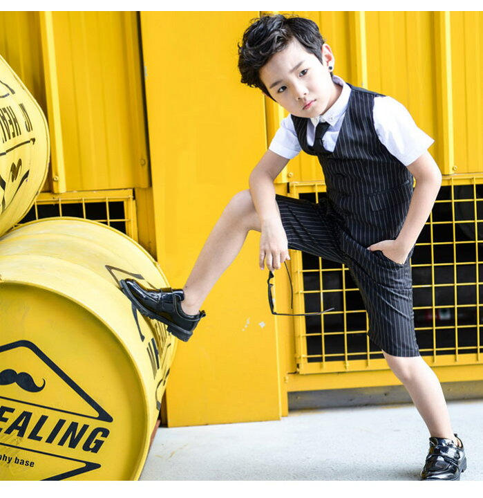 市場 子供フォーマル 半ズボン 子供 男の子 ベスト 入園式 ソックス スーツ 七五三 ハープパンツ ストライプ ネクタイ付き 半袖シャツ 女の子