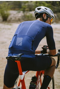 MontonmgnTCNW[Wm]ԗp/YnUrban Traveler Max jpi1_܂ŃNbN|XgOKj񂹕i