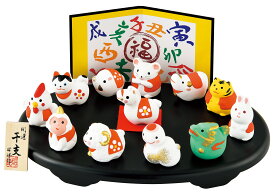 陶器製　干支の置物　巳年　お正月飾り寿 新春、開運招福の縁起物！　開運福々十二支飾り　愛らしく仲睦まじい、子（鼠）、丑（牛）、寅（虎）、卯（兎）、辰（龍）、巳（蛇）、午（馬）、未（羊）、申（猿）、酉（鶏）、戌（犬）、亥（猪）のセットです。