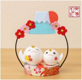 干支の置物　巳年　お正月飾り　開運萬福　干支巳　白蛇親子モビール飾り　〈2025年 二〇二五年 令和7年 令和七年 蛇年 新年 迎春 十二支・十二獣 み・へび・ヘビ 干支飾り 玄関飾り 室内飾り コンパクト 陶器人形 和のインテリア・お飾り〉