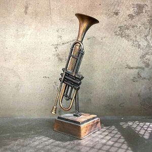 鉛筆削り 事務用品 文具 ステーショナリー キッチン 日用品 アンティーク シャープナー トランペット 本物が小さくなったよう とっても可愛い インテリアとして飾る オススメ 種類豊富 た