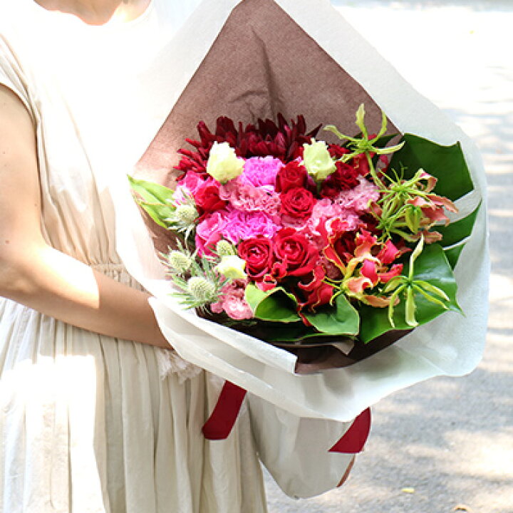 楽天市場 花束 Loulou ブーケタイプ ピンク 赤 ユリ ギフト 誕生日 バラ フラワー 花 別途送料 結婚祝い 結婚記念日 プレゼント 冬季配送不可地域あり 花とワインギフト銀座東京フラワー