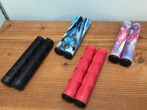 CRISP Scooter �N���X�v�X�N�[�^�[�@Handlebar Grip �y�L�b�N�{�[�h�z�y�O���b�v�z