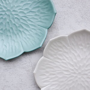 Lcā@j[^XMi1jiWhiteEBluej