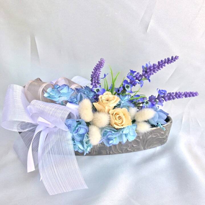 楽天市場 遺影の前に飾る横置きの仏花 静 しずか 薄花色 プリザーブドフラワー 仏花 お供え お悔やみ お彼岸 仏壇 枯れない 花 お花 お盆 新盆 初盆 ペットブリザードフラワー ミニ 線香 作り方 Pw 花とベネチアン