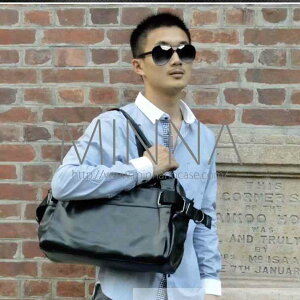 {XgobO Y ^ y g[gobO s  {Xg X|[c 50 t ܂肽 lC AEghA v ~ H obO 40  U[ j̎q l e  Z Cw