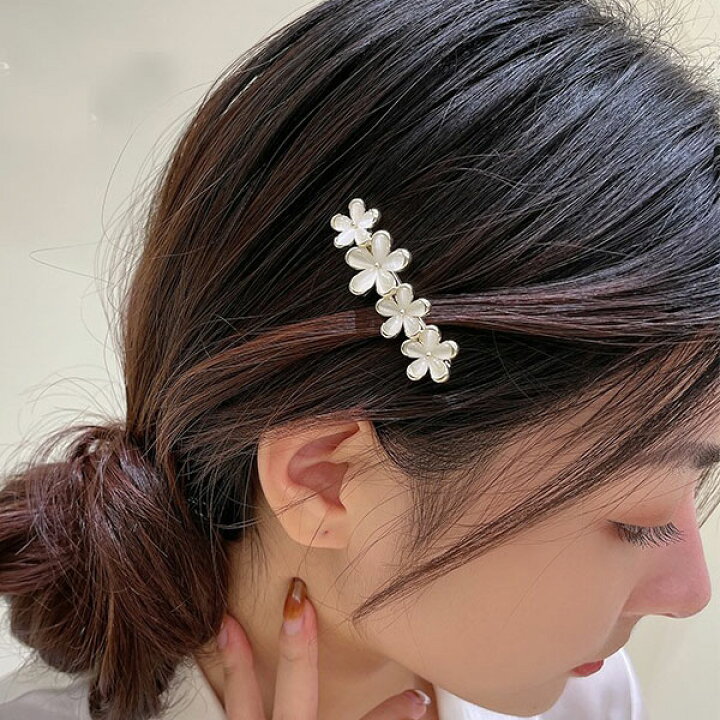 楽天市場 可愛いキャッツアイ フラワー 花 ヘアクリック ヘアアクセサリー ビジュー プレゼント ギフト トレンド 代 30代 40代ヘアピン ピン留め パッチン留め パーティー 前髪留め プレゼント 大きめ デイリー 結婚式 パーティー アレンジ ヘアアレンジ 普段使い 髪