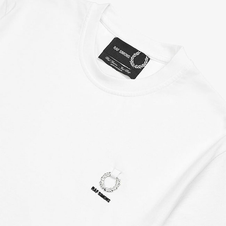 RAF SIMONS×FRED PERRY ロゴチャーム付きtシャツL