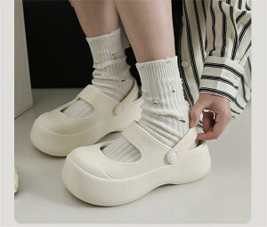 fufuCĂ̊OXbpr[`i[XꓥݕAEghAT_Ă2