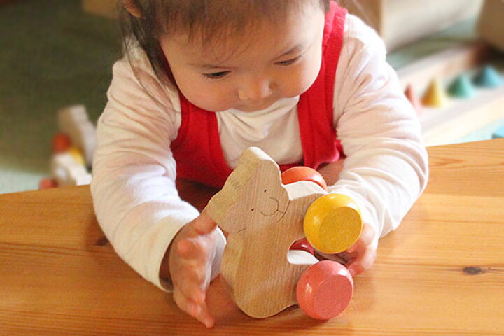 楽天市場 名入れ可 お座りコアラ 押しぐるま 愉快で楽しい 木のおもちゃ 車 日本製 押し車 カタカタ 知育玩具 誕生祝い 赤ちゃん おもちゃ おしくるま 6ヶ月 9ヶ月 1歳 2歳 3歳 誕生日ギフト 出産祝い 男の子女の子 木工職人手作り 木のおもちゃ製作所 銀河工房