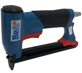 ベアー｜ エアタッカー【BeA 380/16-420ドイツ製 】 ステープルタッカー エアー 釘打ち機 常圧 エアー工具 タッカー ステープル エアーコンプレッサー エアー タッカー 工具 針 壁紙 断熱材止め 椅子張り レザー張り 布張り 建具の縁張り ベニア張り 産業用梱包 家具の製作
