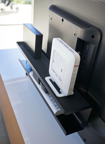 楽天市場 テレビ裏収納ラック スマート テレビ台 Tv 収納 Smart 棚 Wifi ルーター 外付けhdd 電源タップ 配線 コード 無線lan ハードディスク 薄型テレビ Vesa規格対応 40インチ以上 リビング 背面 収納 ラック ブラック Zk Bf Bk 4484 グットライフショップ