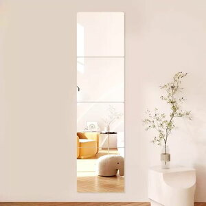 Hohoemi割れない鏡15x15cm4枚セット姿見鏡壁掛け全身鏡強力粘着テープ防傷保護フィルム寝室・浴室・リビングなど多用途対応どこでも貼れる