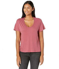 送料無料 ワイルドフォックス Wildfox レディース 女性用 ファッション Tシャツ Chrissy V-Neck Tee in Cotton Jersey - Pigment Dry Rose
