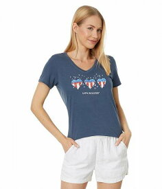 送料無料 ライフイズグッド Life is good レディース 女性用 ファッション Tシャツ Americana Hearts Stars and Stripe Short Sleeve Crusher(TM) Vee - Darkest Blue