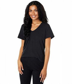 送料無料 ワイルドフォックス Wildfox レディース 女性用 ファッション Tシャツ Chrissy V-Neck Tee in Cotton Jersey - Clean Black