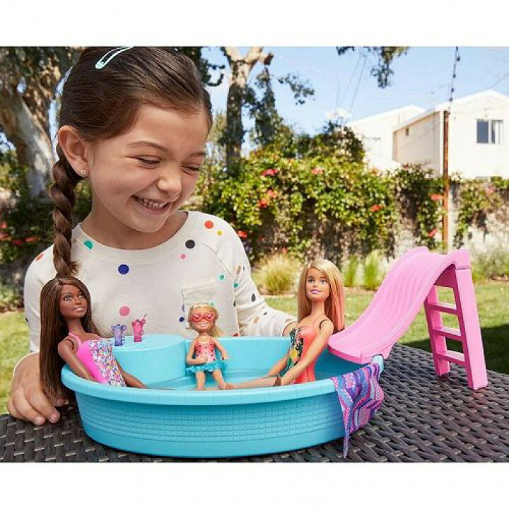 Barbie Dreamhouse Dollhouse with Pool Slide and Elevator バービーグッズ　人形・グッズ