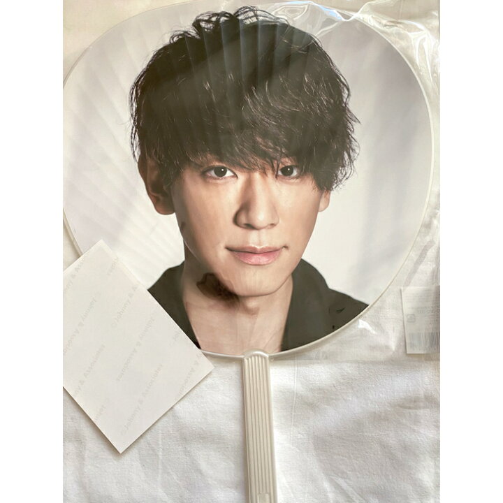 楽天市場】NEWS 【 ジャンボうちわ（小山慶一郎）】ライブツアー 2020 