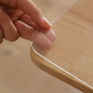 Yiwbj �e�[�u���N���X ���� 55x100cm ����2mm PVC�� �e�[�u���}�b�g �����` �f�X�N�}�b�g ���L �r�j�[�� ��` �e�[�u���J�o�[ �h�� ����h�~ �������H (���� 2mm, 55*100cm)