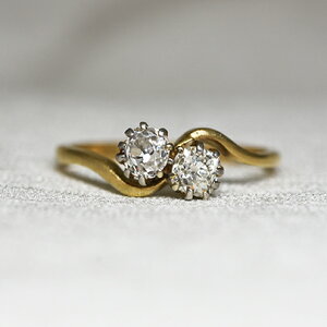 ObhEB AeB[N WG[ O w S[h pt _Ch O 18 i