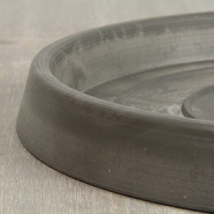 在庫有】 受皿 硬質 合成樹脂製 丸型 26cm チャコール系 適合する鉢 底直径が16cm以下の植木鉢 avmap.gr 在庫有】 受皿 硬質 合成樹脂製 丸型 26cm チャコール系 適合する鉢 底直径が16cm以下の植木鉢 avmap.gr