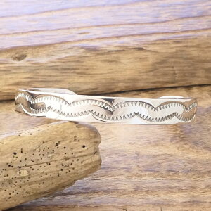 インディアン バングル シルバー」の人気商品一覧・価格比較 - 価格.com