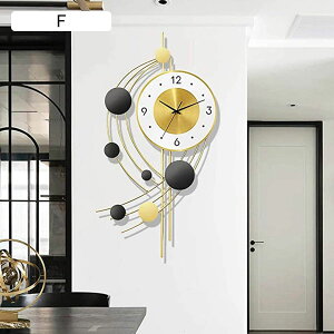 壁掛け時計、ローマ数字の大きなアンティークデザイン、家の装飾ギフトメタルウォール3Dサンバーストサイレントクロック、それは友人や家族への素晴らしい贈り物です、37 * 72 Cm