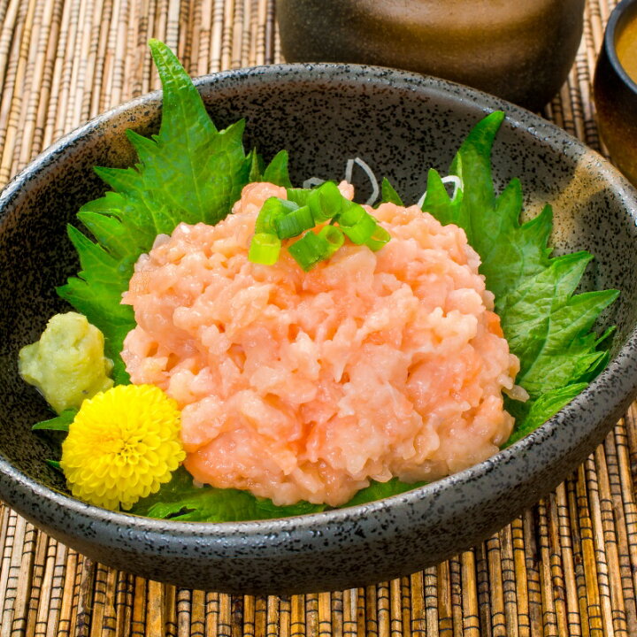 楽天市場 送料無料 ネギトロサーモン 80g 10個 食べ切りパックで簡単にサーモンネギトロ丼が楽しめます ネギトロ ねぎとろ サーモンネギトロ サーモンすき身 サーモンたたき 鮭 さけ しゃけ 築地市場 豊洲市場 業務用 訳あり 高級食材 グルメの王様