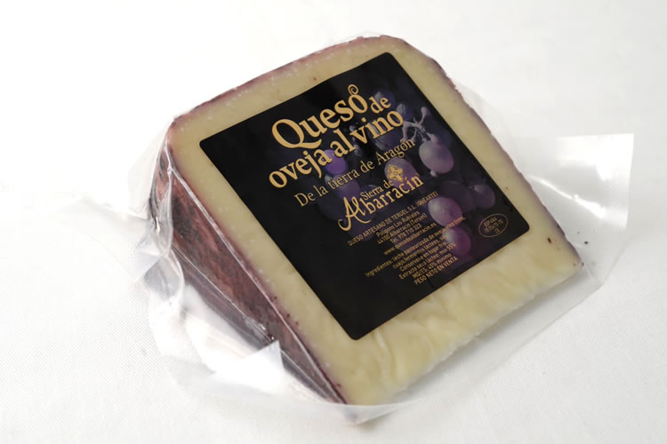 76%OFF 羊乳チーズ アルヴィーノ3ヶ月熟成 約200g 赤ワイン風味のチーズ 【第1位獲得！】 冷凍 不定貫7680円 税別 kg で再計算
