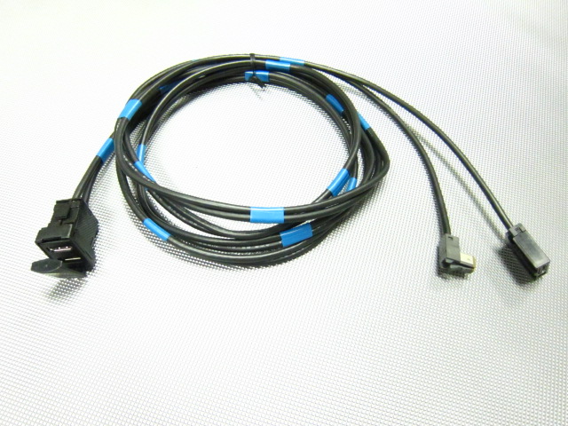 賜物 USB HDMI入力端子 ホルダー付属タイプ セール品 08541-00540 トヨタ純正部品