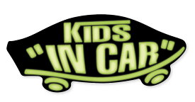 KIDS IN CAR ステッカー ブラック×ネオングリーン 子どもが乗ってます キッズインカー スケボー 車 シール パロディ VANS風 SIZE：w150mm×h65mm