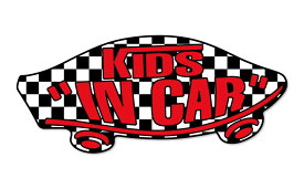 KIDS IN CAR ステッカー 黒 × 白 チェック柄 赤ロゴ 子どもが乗ってます キッズインカー スケボー 車 シール パロディ VANS風 SIZE：w150mm×h65mm
