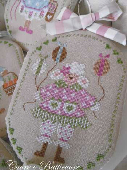 楽天市場 Cuore E Batticuore クオーレ エ バッティクオーレ イタリアのクロスステッチ 刺繍図案 イースターキャラクター6個セット Sei Personaggi In Cerca Di Pasqua グレイスワーク