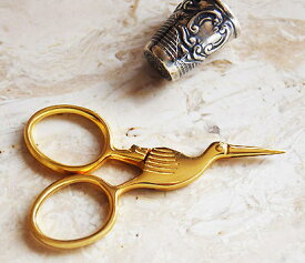 ミニチュアサイズのハサミ コウノトリの赤ちゃん ゴールド 手芸 糸切り 刺繍 鋏