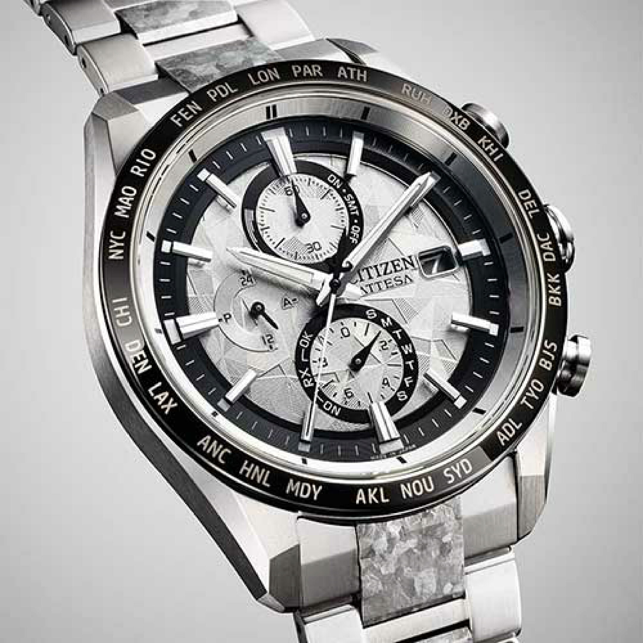 チズン アテッサ 世界限定2,500本 AT8284-61A チタン CITIZEN ATTESA エコドライブ 電波時計 腕時計 新作 2025 メンズ ダイレクトフライト 限定 ブラック チタン