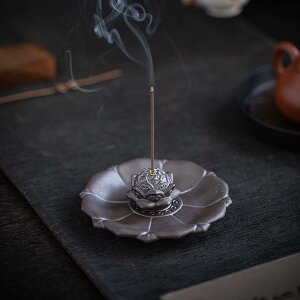 香炉 陶器製 蓮の花 線香立て お香立て 香皿 アンティーク レトロ 禅風 和風 中式 家庭用 自宅用 リビング 茶道 瞑想 リラックス 癒し 香道具 アロマ炉