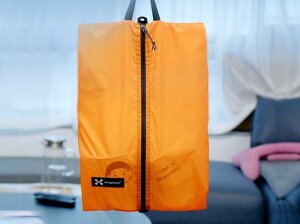 シューズケース 靴 収納 袋 シューズバッグ 旅行 トラベル スポーツ 運動用 アウトドア 防水 防塵 大容量 ファスナー開閉 持ち運び便利 シューズ 耐汚性 防カビ 軽量 携帯用 多機能 整理 ホワ