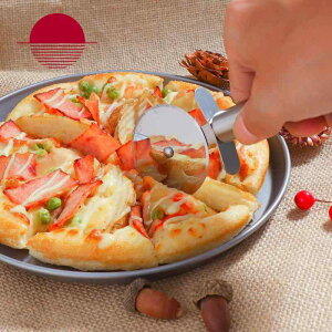 ピザカッター ステンレス パイプハンドル シングルホイール 円形刃 ピザナイフ ローラーナイフ ピザ切り キッチンツール 調理器具 台所用品 スタイリッシュ シンプル 家庭用 業務用 耐久性