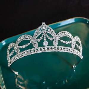 ヘッドドレス レディース 欧米風 レトロ調 王冠 ティアラ 豪華 花嫁 結婚式 ウェディング ブライダル 披露宴 挙式 プリンセス クラウン ヘアアクセサリー 合金製 ラインストーン シンプル エ