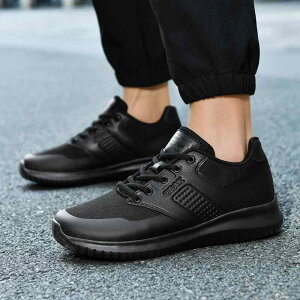 コックシューズ メンズ 防滑 防水 耐油 プロ仕様 厨房用 業務用 仕事用 作業靴 通気性 メッシュ素材 軽量 オールシーズン ローカット ラウンドトゥ フラットソール ブラック カジュアルシュ