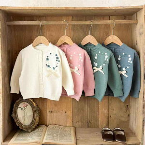 カーディガン 女の子 ベビー 赤ちゃん 乳幼児 韓国風 かわいい 綿 コットン 柔らかい 刺繍 レース フリル 花柄 ニット 厚手 長袖 秋冬 暖かい 保温 防寒 丸首 前開き ボタン 羽織り