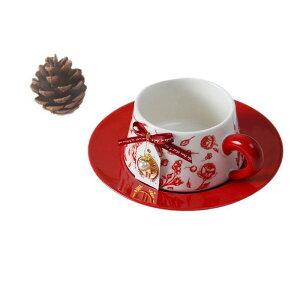 コーヒーカップ ペア マグカップ ソーサー セット 高級感 陶磁器 精巧 おしゃれ モダン 結婚祝い 新築祝い 記念日 プレゼント 贈り物 ギフト オフィス 家庭用 ティータイム 花柄デザイン 2客