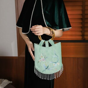 nhobO   hJ XNGA i GKg Ci Õ g AWA `CihX p[eB[   tH[} g ig |GXef `F[ 