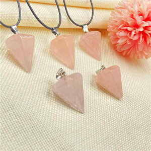 ネックレス ペンダント ローズクォーツ 紅水晶 天然石 パワーストーン 六角柱 ポイント 振り子 ペンデュラム ヒーリング 占い 瞑想 お守り 開運 ピンク シルバーチェーン アクセサリー ファ