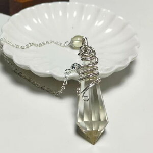 クリスタル 振り子 7cm 天然石 茶色 スモーキークォーツ ワイヤーラッピング ハンドカービング ヒーリング 癒し 占い ダウジング 瞑想 スピリチュアル パワーストーン 開運 お守り 浄化