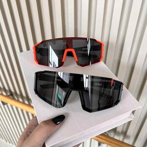 TOX Y jp TCNO h ho AEghA oR [hoCN }EeoCN X|[c UV400 UVJbg O΍ y PCY XNGA^ t vX`bNt